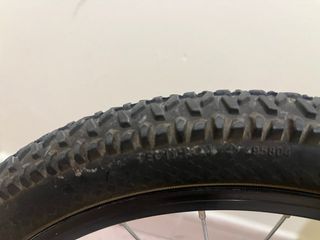 Bicicleta Btwin 500 Dark Hero 16 pulgadas