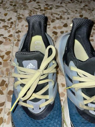 Zapatillas Adidas Ultraboost Negras y Azules