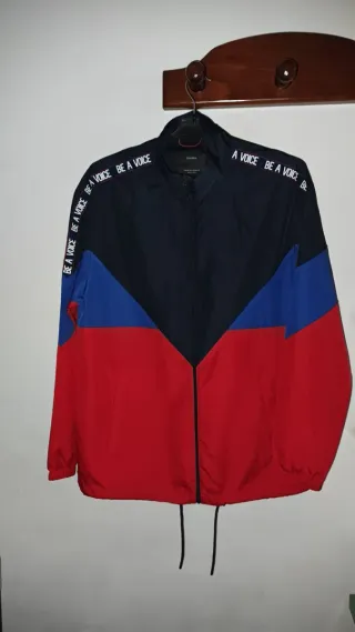 Chaqueta bomber Bershka 