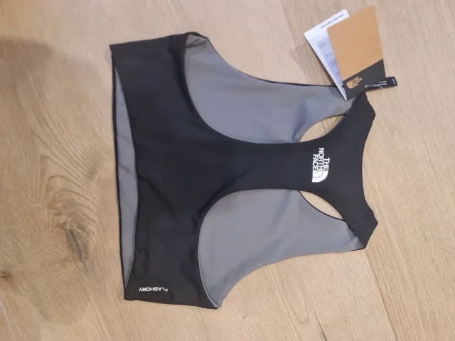 Top deportivo The North Face negro