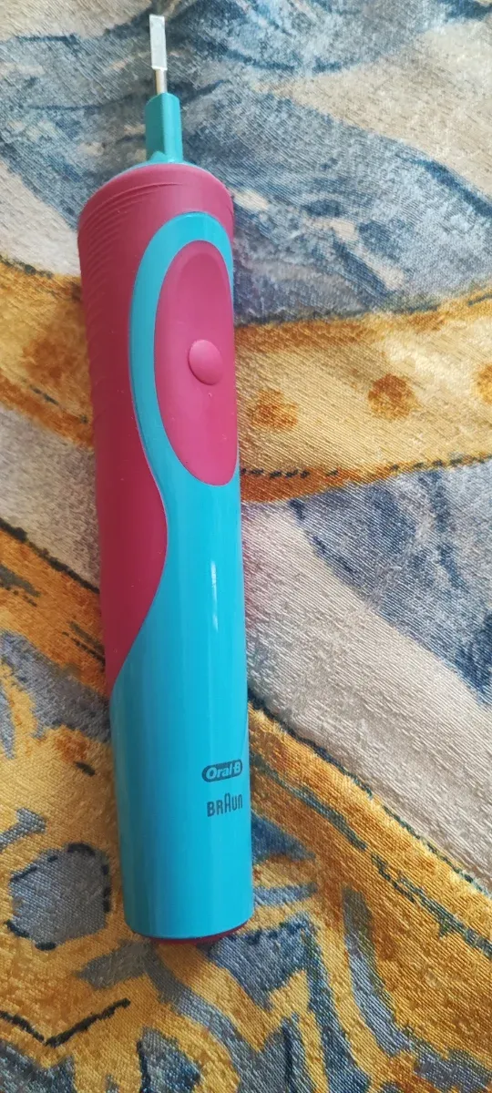 Cepillo Dental Eléctrico Oral-B