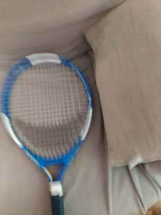 Raqueta de tenis azul