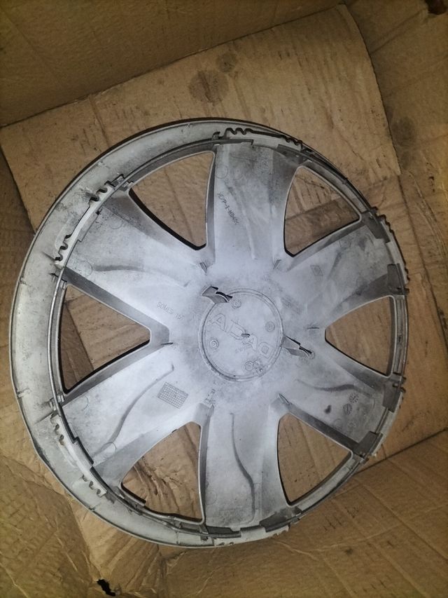 Tapacubos Dacia Sandero 1 unidad 15 pulgadas