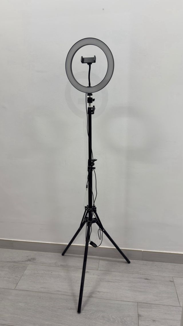 Trípode Aro de Luz y Soporte Móvil