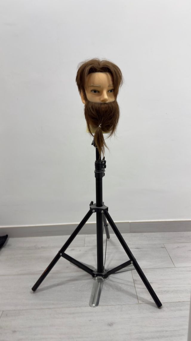 Soporte para maniquí peluquería negro trípode