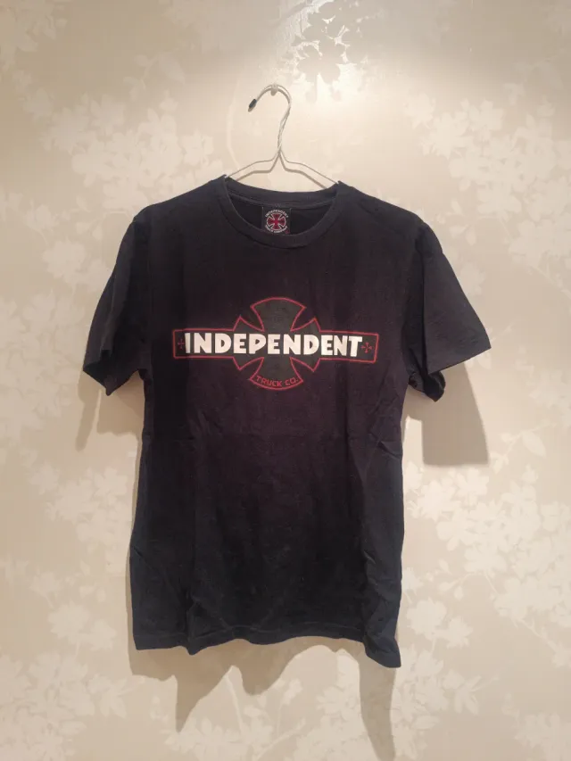 Camiseta Independent Talla S Negra