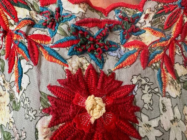 Kaftán bordado multicolor talla única