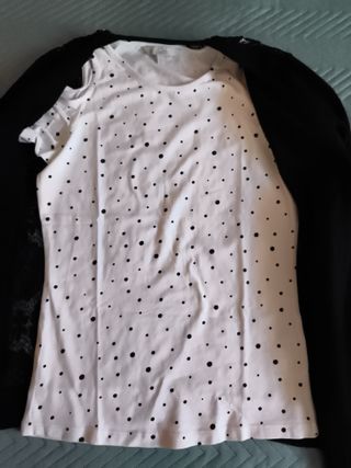 Conjunto Chaqueta Negra y Camiseta Lunares