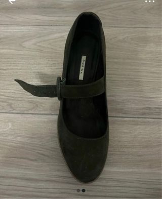 Zapatos de tacón verde oliva