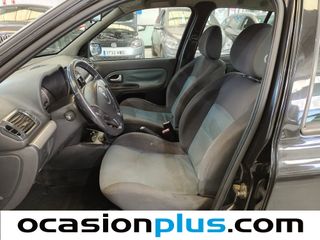 Renault Clio 1.2 16v Campus Community 55 kW (75 CV)