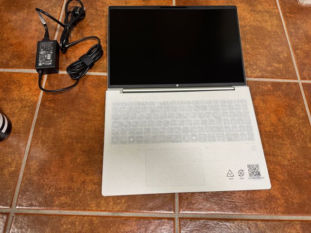 HP ProBook 460 G11 16", Ultra 5, 16gb, 512gb NUEVO