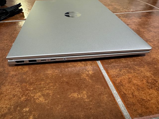 HP ProBook 460 G11 16", Ultra 5, 16gb, 512gb NUEVO