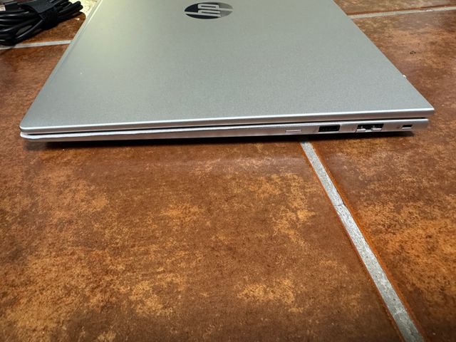 HP ProBook 460 G11 16", Ultra 5, 16gb, 512gb NUEVO