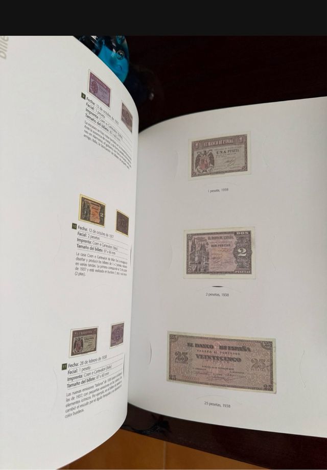 Libro El Franquismo en Sellos y Billetes