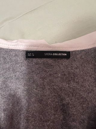 Cárdigan gris, cuello bebé