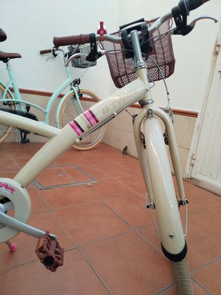 Bicicleta Btwin Poply 500 Paseo
(NO NEGOCIABLE)
