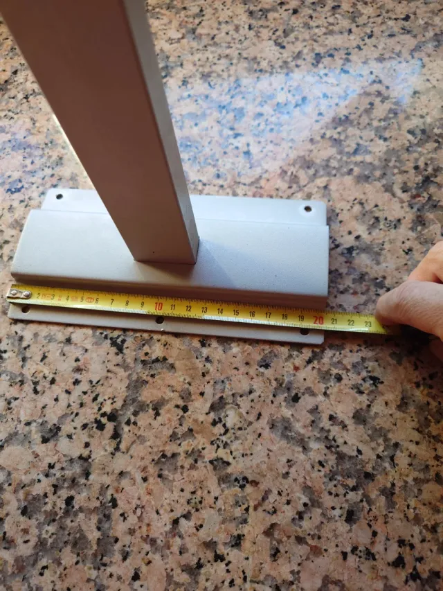 Supporto TV orientabile a parete