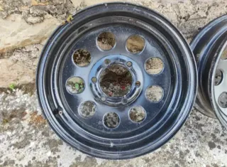 Llantas 15 " 4x4 desplazadas para todoterreno