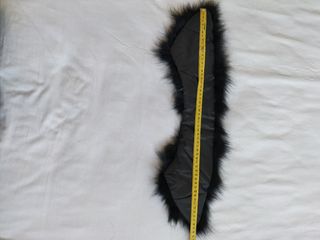 Cuello de pelo largo negro