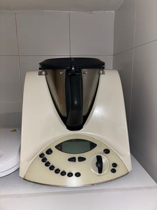 Thermomix TM31
Usada pero funciona perfectamente.