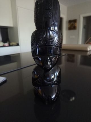 Gran figura Azteca de Obsidiana Negra