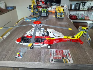 Lego Technic 42145 Airbus H175 Rescue Helicopter