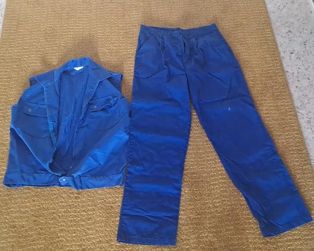 Mono de trabajo azul