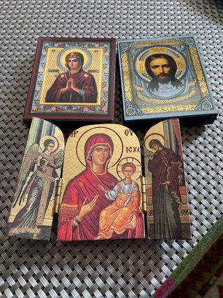 iconos religiosos de madera