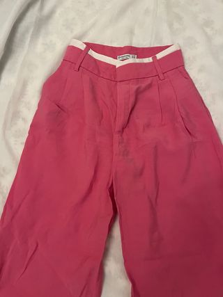 Pantalón Stradivarius rosa