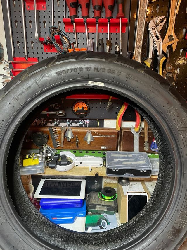 Neumático Metzler 150/70/17