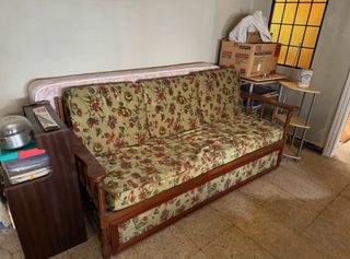 Sofá cama extraíble y 2 mecedoras