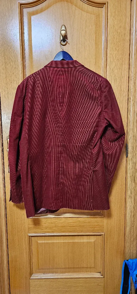 Americana roja de pana