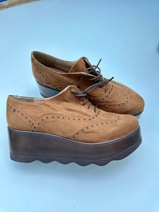 Zapatos de plataforma talla 38. SIN ESTRENAR