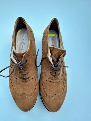 Zapatos de plataforma talla 38. SIN ESTRENAR