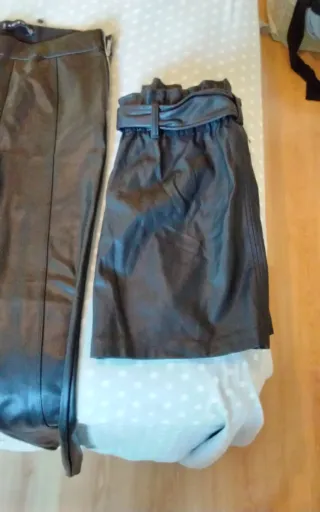Lote Ropa Mujer:Chaleco, blusas y Ropa cuero Negro