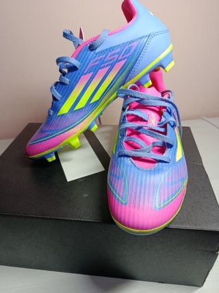 Botas de fútbol Adidas F50 Club FG/MG Talla 40 