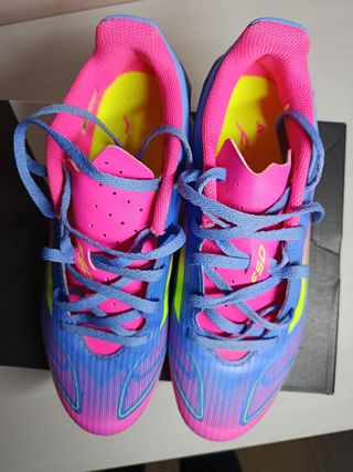 Botas de fútbol Adidas F50 Club FG/MG Talla 40 