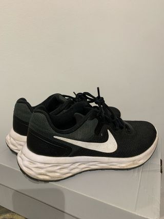 Nike Bambas Negras y Blancas