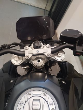 BMW F 900 R - 14% DESCUENTO