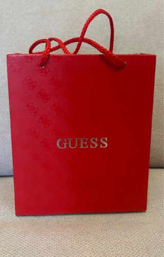 Reloj Guess Mujer Caja Roja y Plata