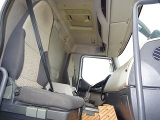 Renault LANDER 320 DXI--GRUA
