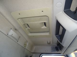 Renault LANDER 320 DXI--GRUA