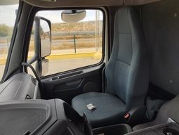 Volvo FM 370 - GRUA