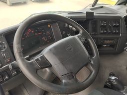 Volvo FM 370 - GRUA