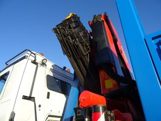 Mercedes-Benz AROCS  33 51-GRUA
