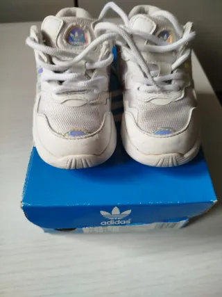 Zapatillas Adidas Blancas Niña/o