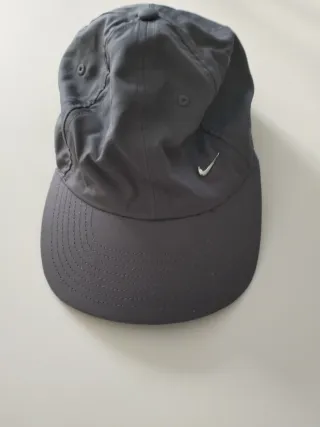 Gorra Nike Gris