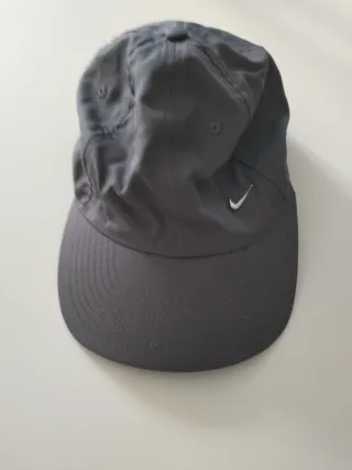 Gorra Nike Gris