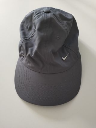 Gorra Nike Gris