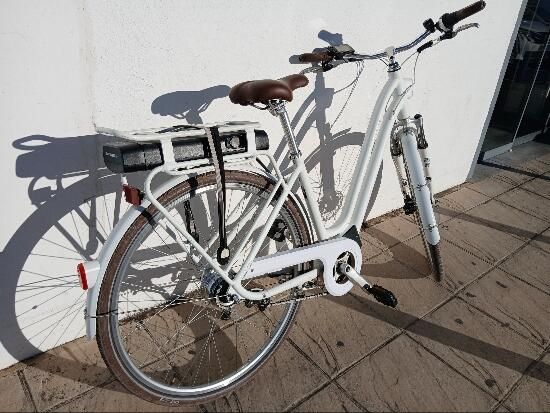BICICLETA URBANA ELÉCTRICA ELOPS 920 CUADRO BAJO